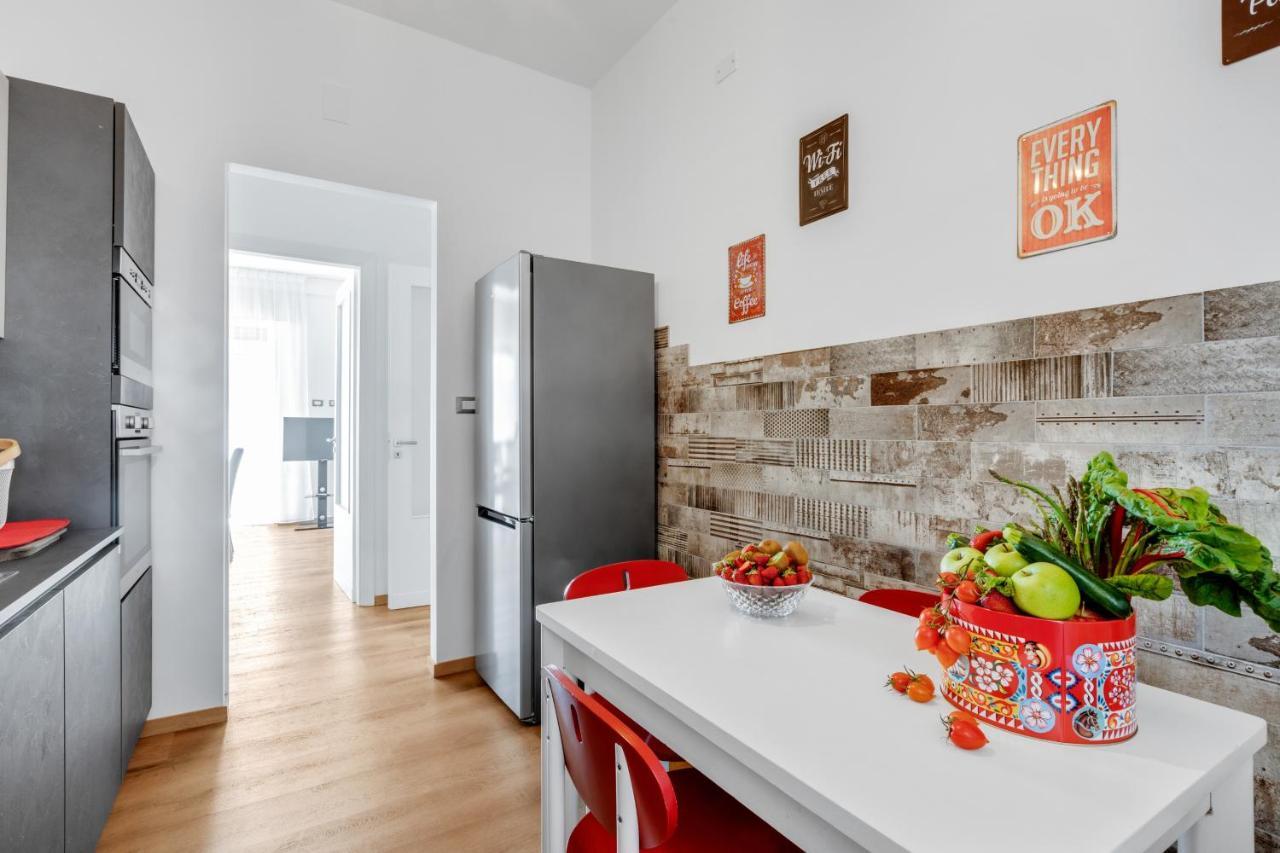 Residenza Dei Poeti - Roomy And Modern Flat Palermo Buitenkant foto