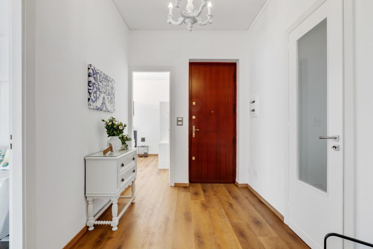 Residenza Dei Poeti - Roomy And Modern Flat Palermo Buitenkant foto