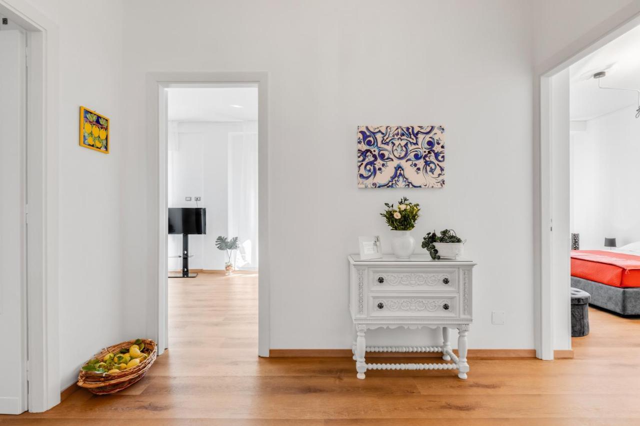 Residenza Dei Poeti - Roomy And Modern Flat Palermo Buitenkant foto